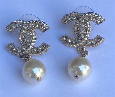 fake chanel pearl drop earrings|chanel vintage earrings pearl.